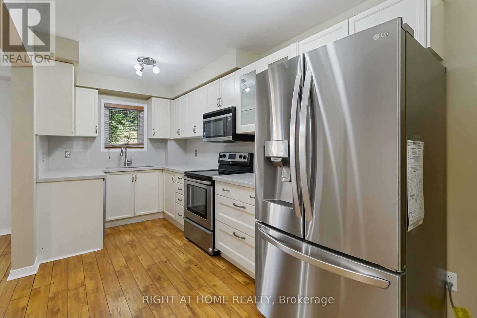12 - 1520 Reeves Gate, Oakville (Ga Glen Abbey), Ontario  L6M 3J4 - Photo 12 - W12380023