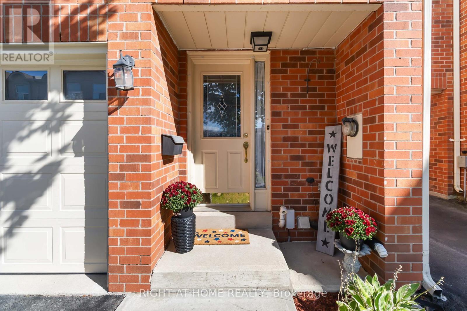 12 - 1520 Reeves Gate, Oakville (Ga Glen Abbey), Ontario  L6M 3J4 - Photo 3 - W12380023