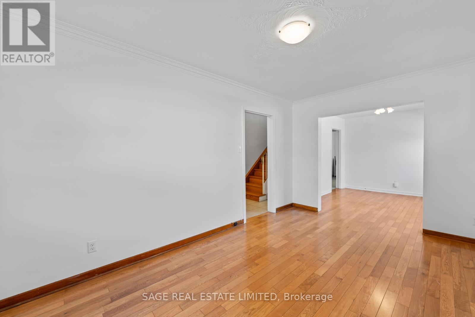 49 Bowie Avenue, Toronto, Ontario  M6E 2P2 - Photo 10 - W12380064