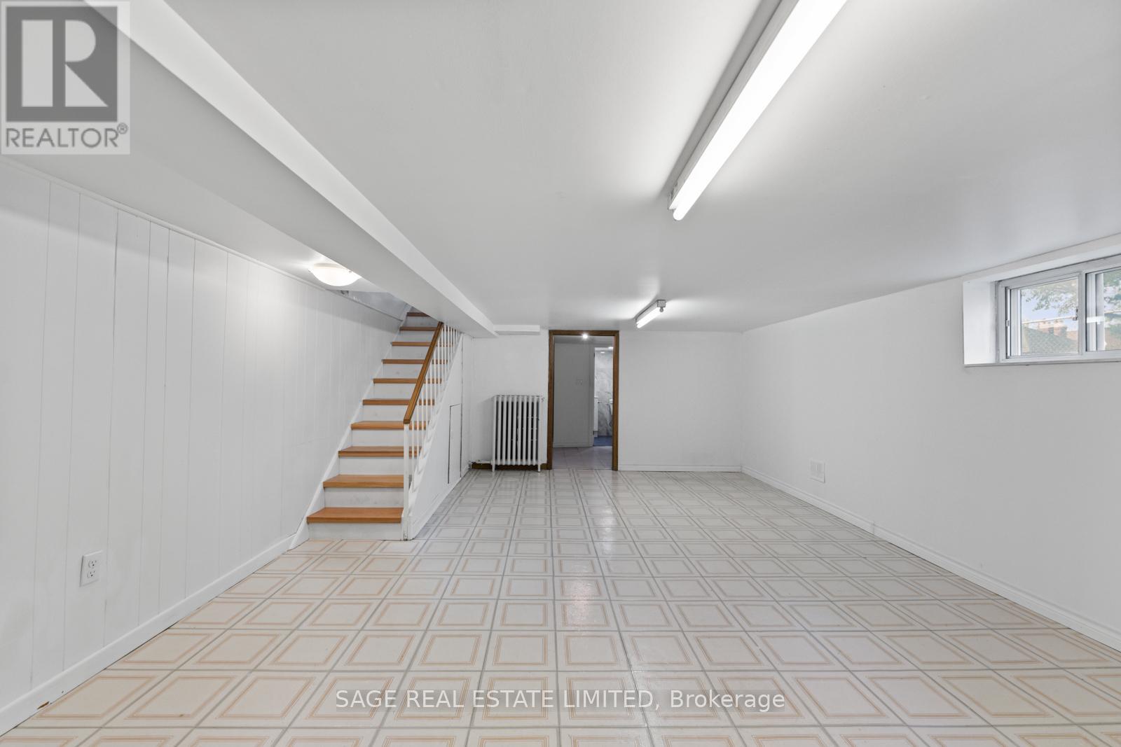 49 Bowie Avenue, Toronto, Ontario  M6E 2P2 - Photo 33 - W12380064