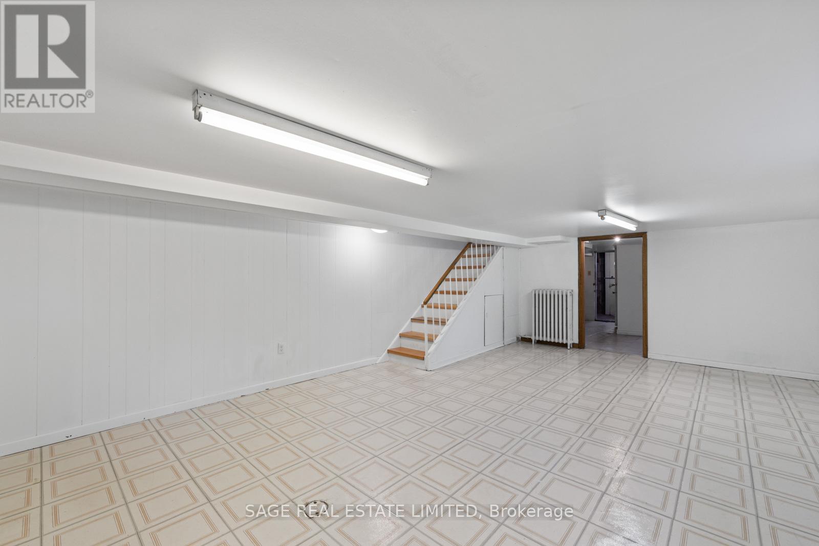 49 Bowie Avenue, Toronto, Ontario  M6E 2P2 - Photo 34 - W12380064