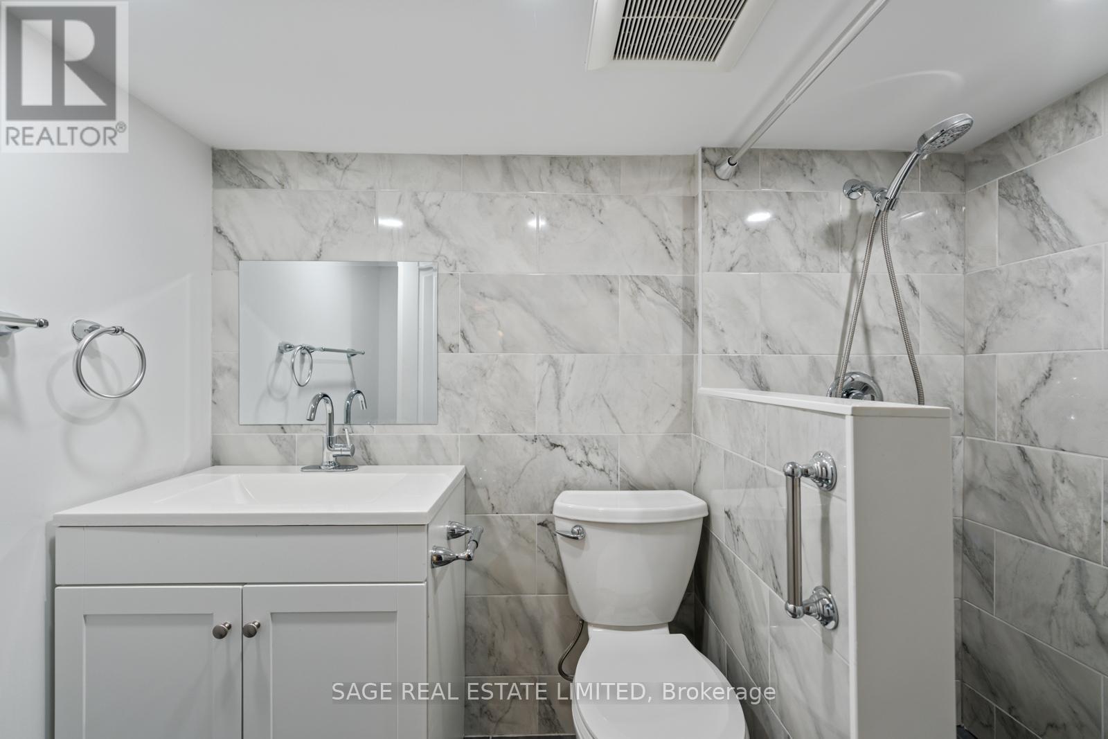 49 Bowie Avenue, Toronto, Ontario  M6E 2P2 - Photo 36 - W12380064