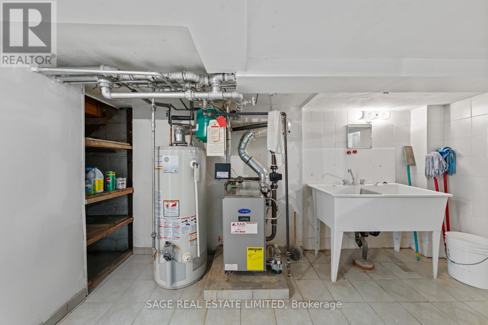 49 Bowie Avenue, Toronto, Ontario  M6E 2P2 - Photo 38 - W12380064
