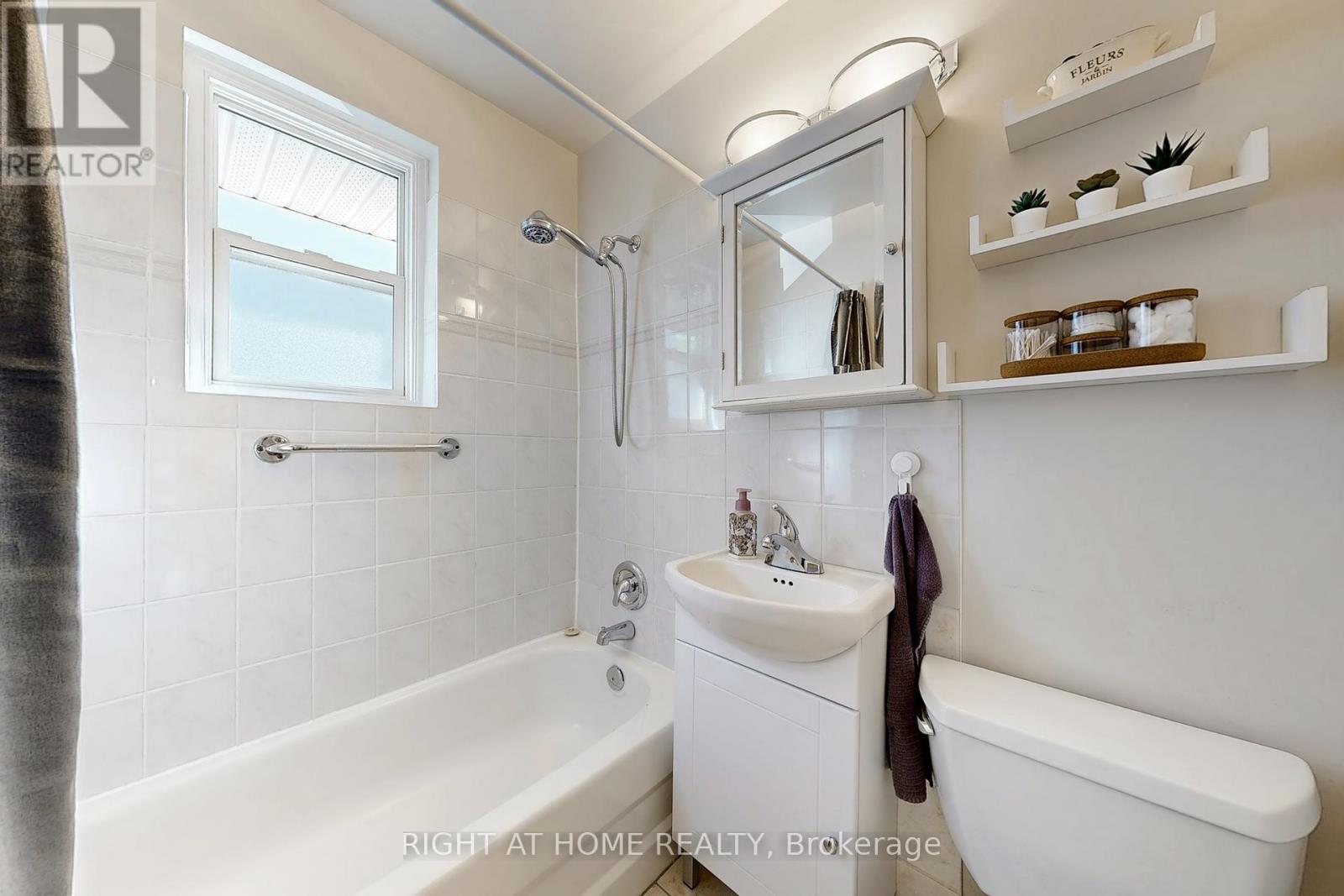 907 Fourth Street, Mississauga (Lakeview), Ontario  L5E 1J8 - Photo 20 - W12380075