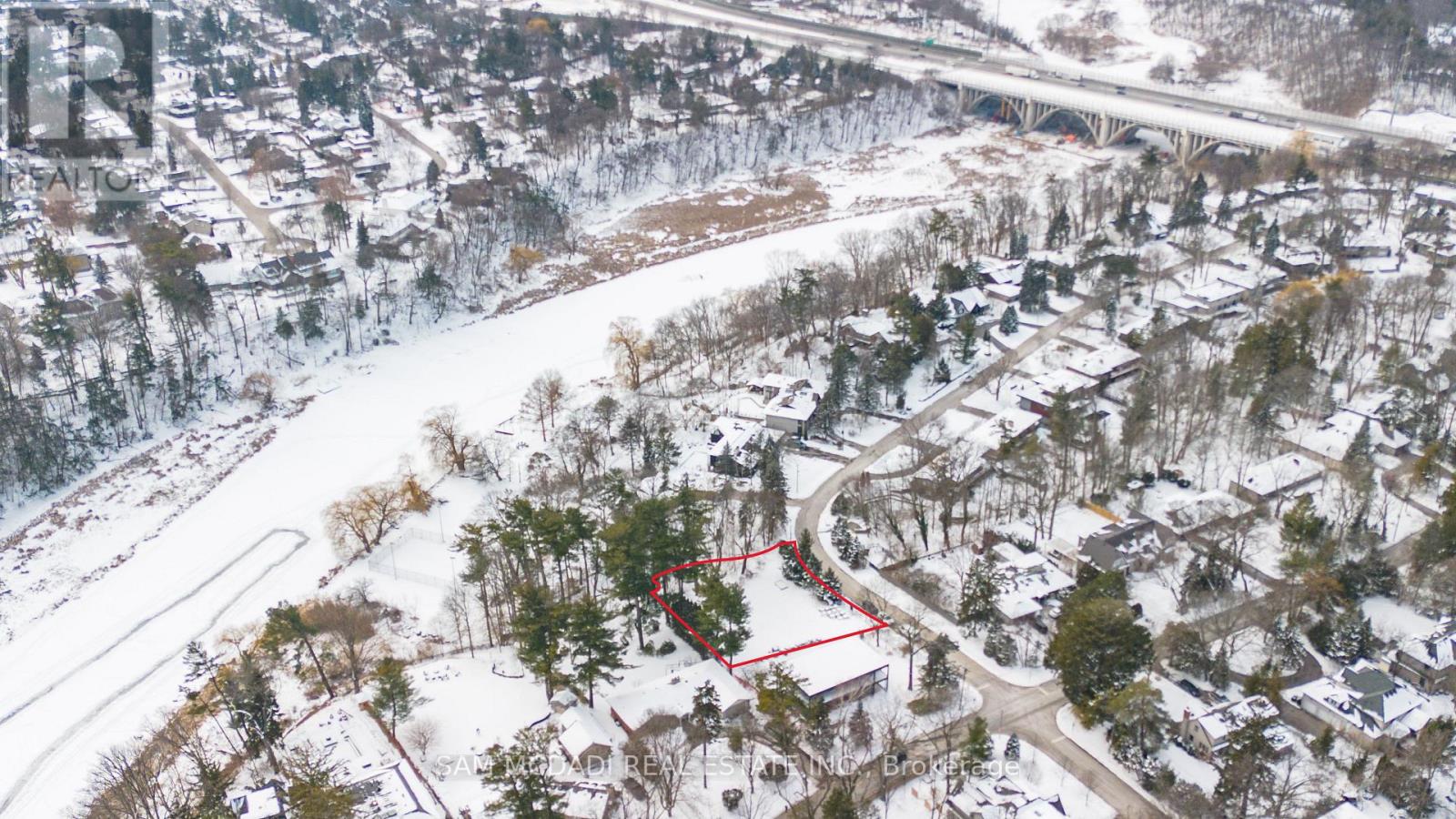 1470 Pinetree Crescent, Mississauga (Mineola), Ontario  L5G 2S8 - Photo 13 - W12380098