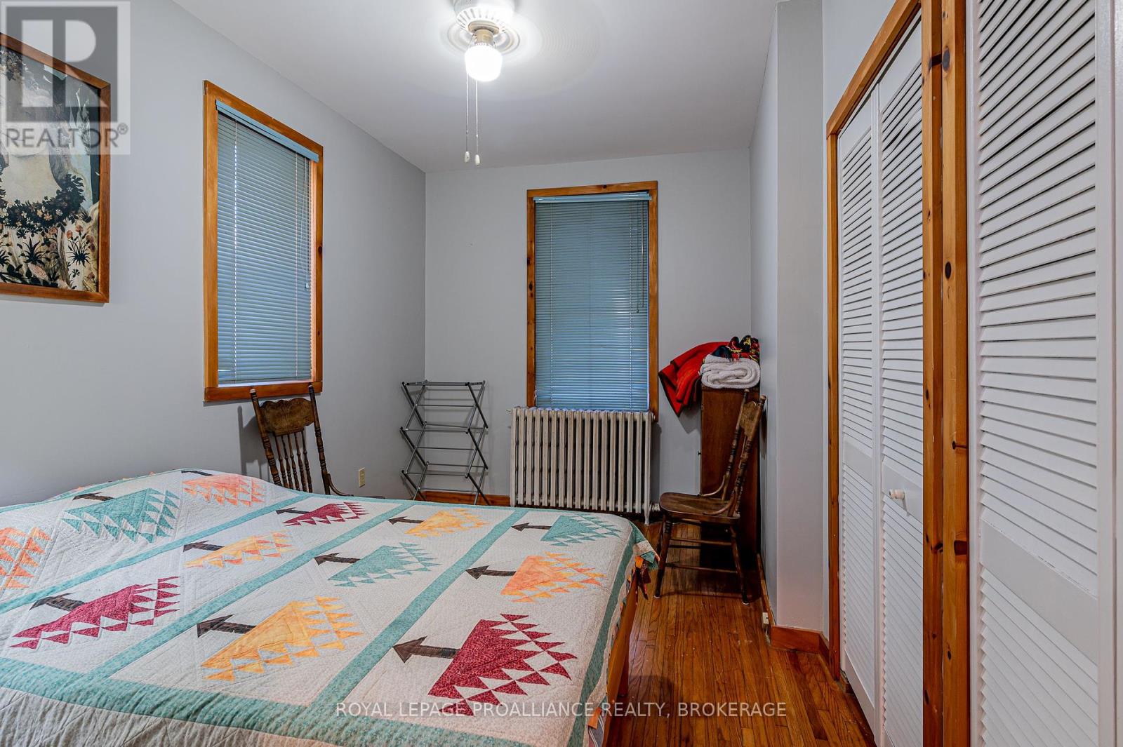 102 Livingston Avenue, Kingston, Ontario  K7L 4L4 - Photo 10 - X12380414