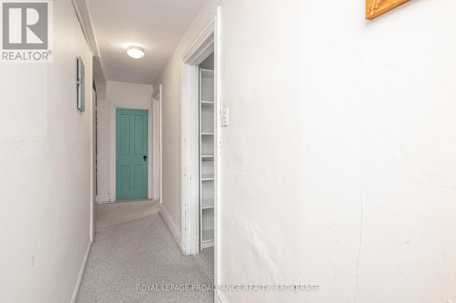 102 Livingston Avenue, Kingston, Ontario  K7L 4L4 - Photo 15 - X12380414