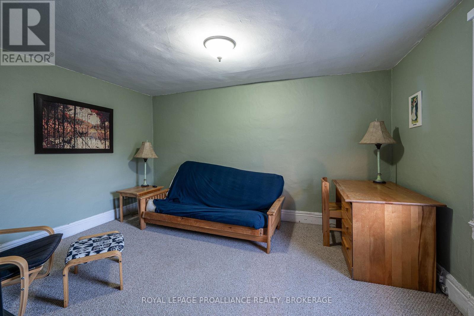 102 Livingston Avenue, Kingston, Ontario  K7L 4L4 - Photo 22 - X12380414
