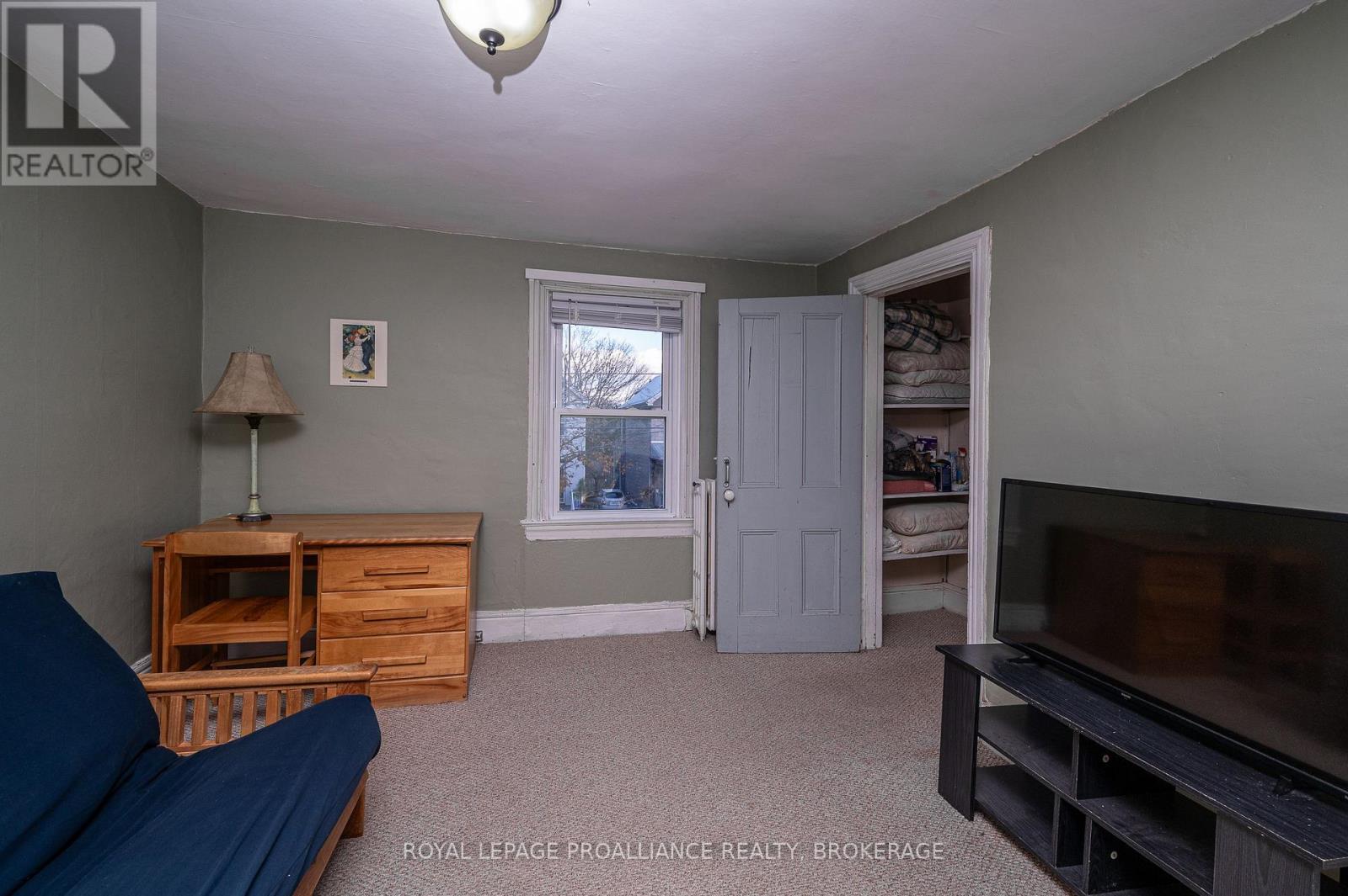 102 Livingston Avenue, Kingston, Ontario  K7L 4L4 - Photo 23 - X12380414