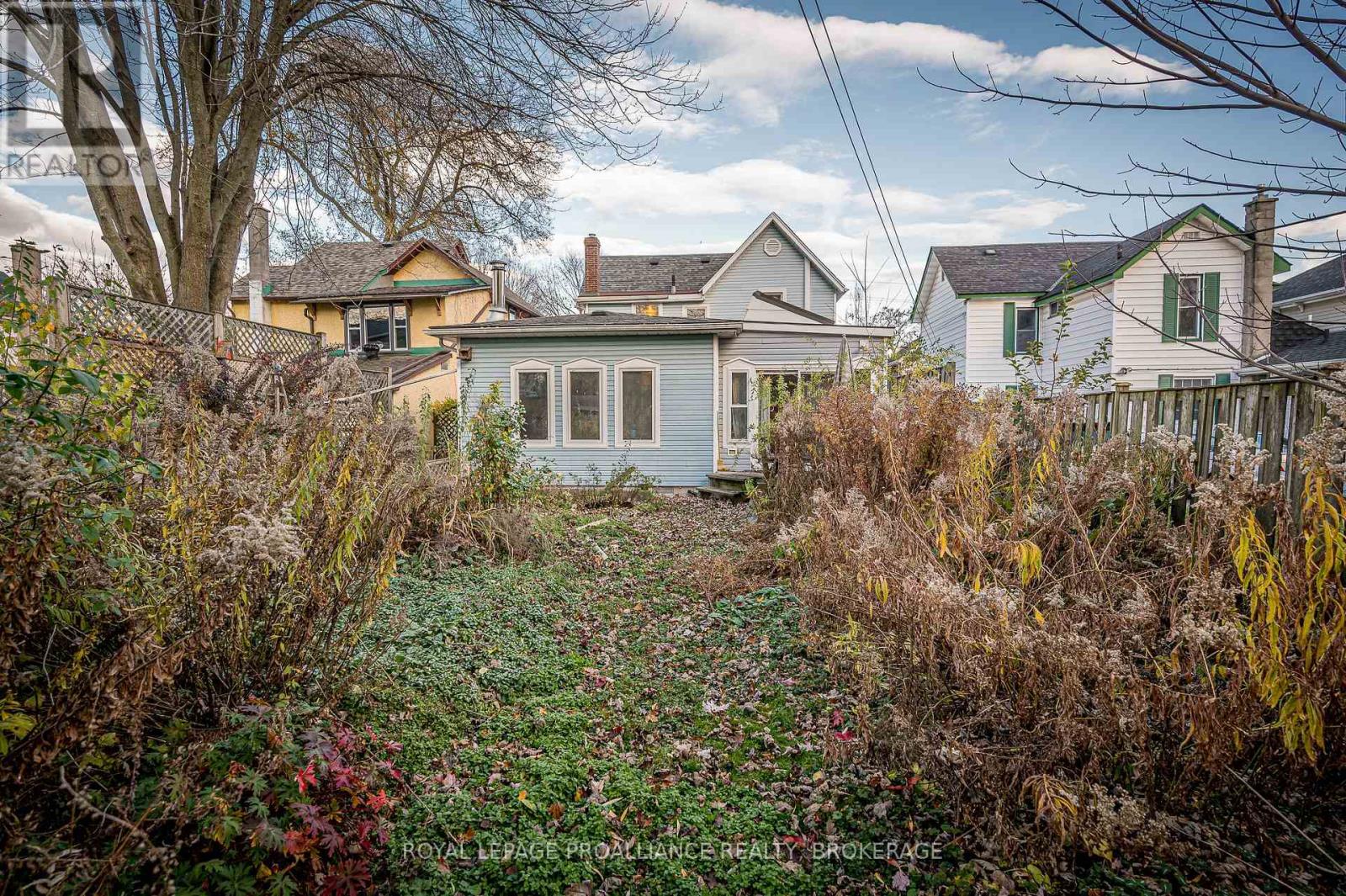 102 Livingston Avenue, Kingston, Ontario  K7L 4L4 - Photo 25 - X12380414