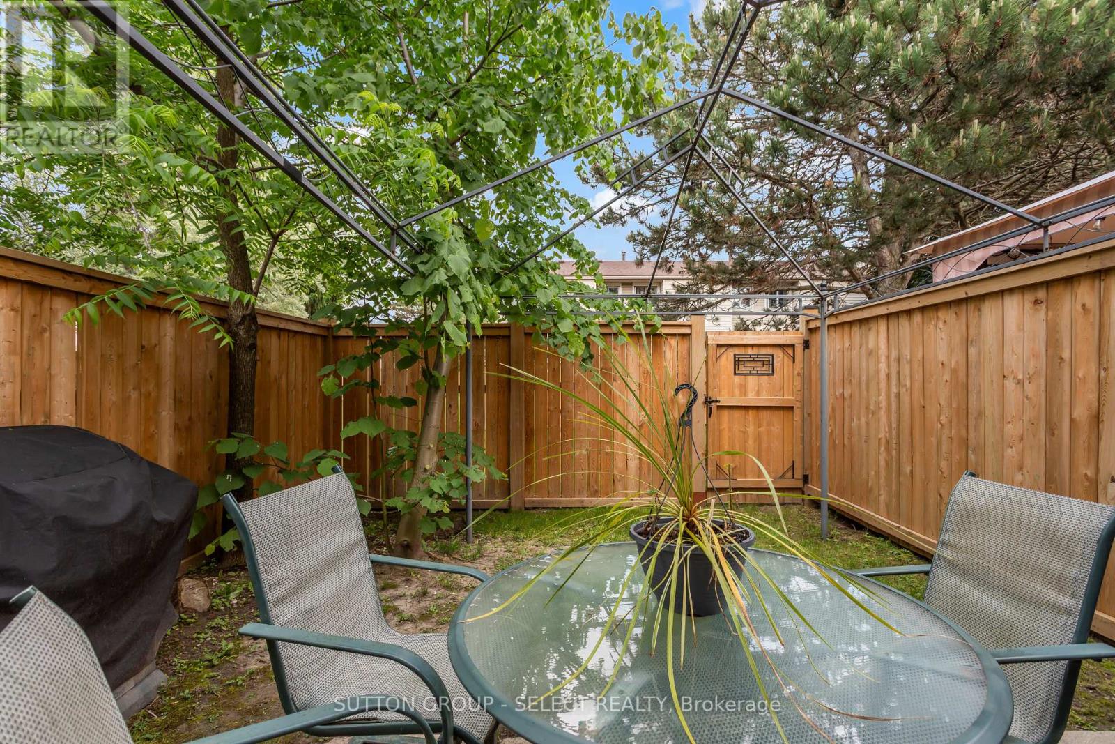 64 - 40 Tiffany Drive, London East, Ontario  N5V 3N3 - Photo 32 - X12380291