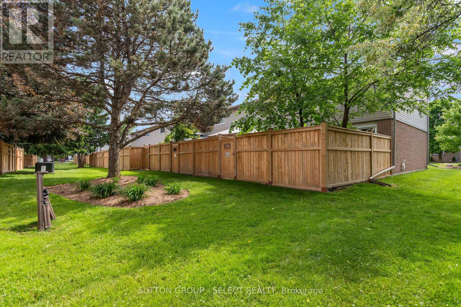 64 - 40 Tiffany Drive, London East, Ontario  N5V 3N3 - Photo 34 - X12380291
