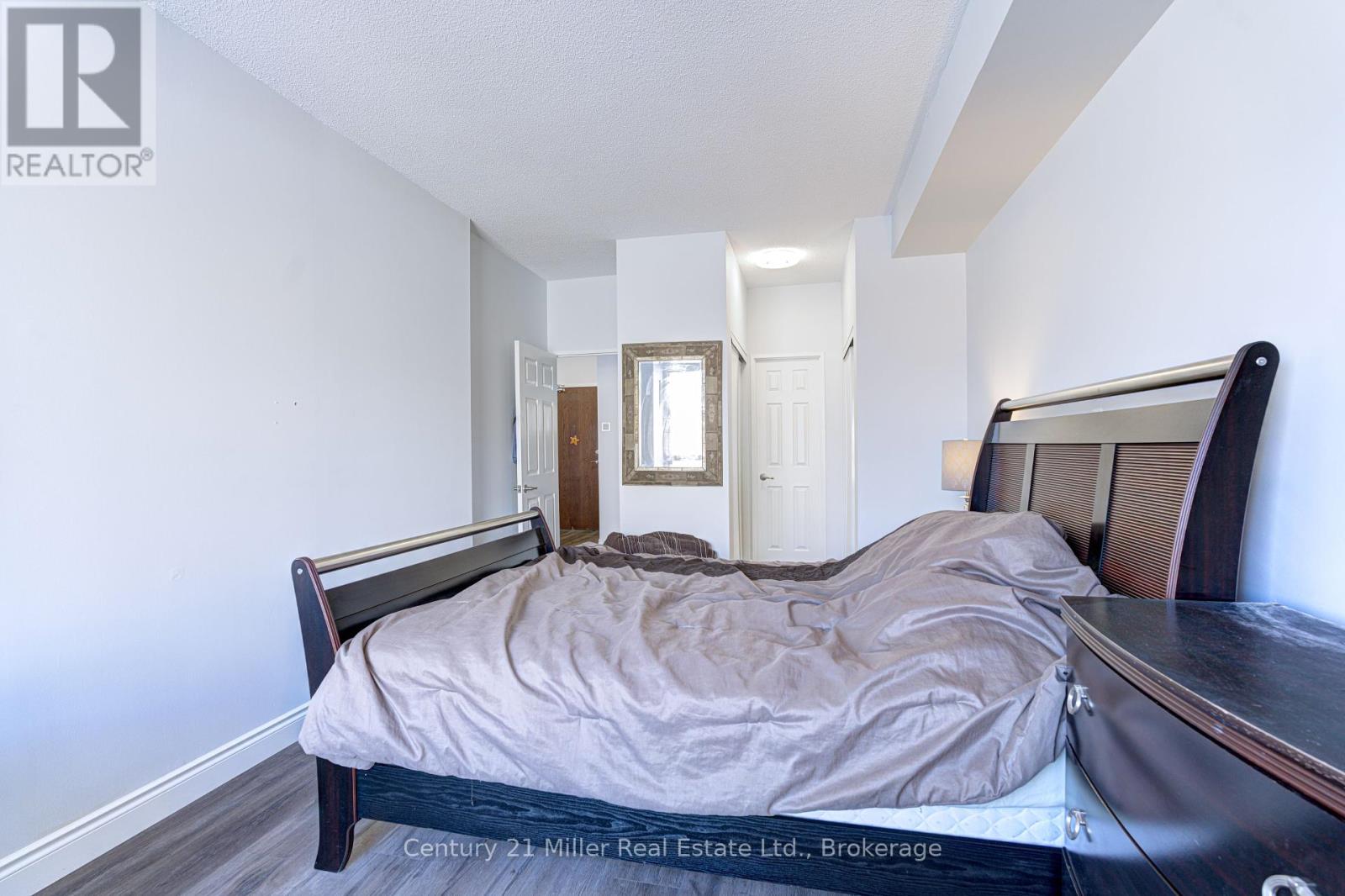 319 - 2511 Lakeshore Road W, Oakville, Ontario  L6L 6L9 - Photo 21 - W12380510