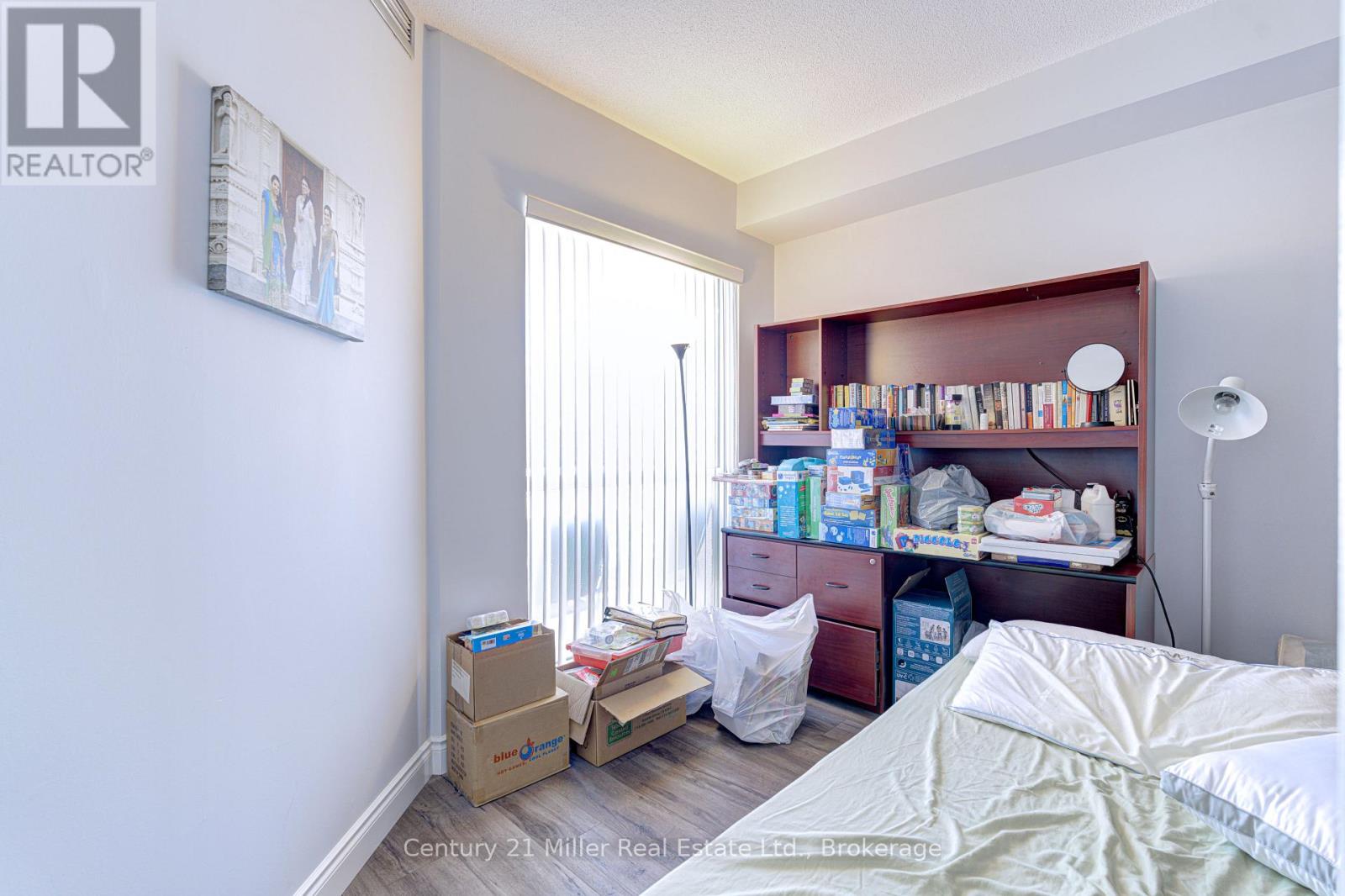 319 - 2511 Lakeshore Road W, Oakville, Ontario  L6L 6L9 - Photo 24 - W12380510