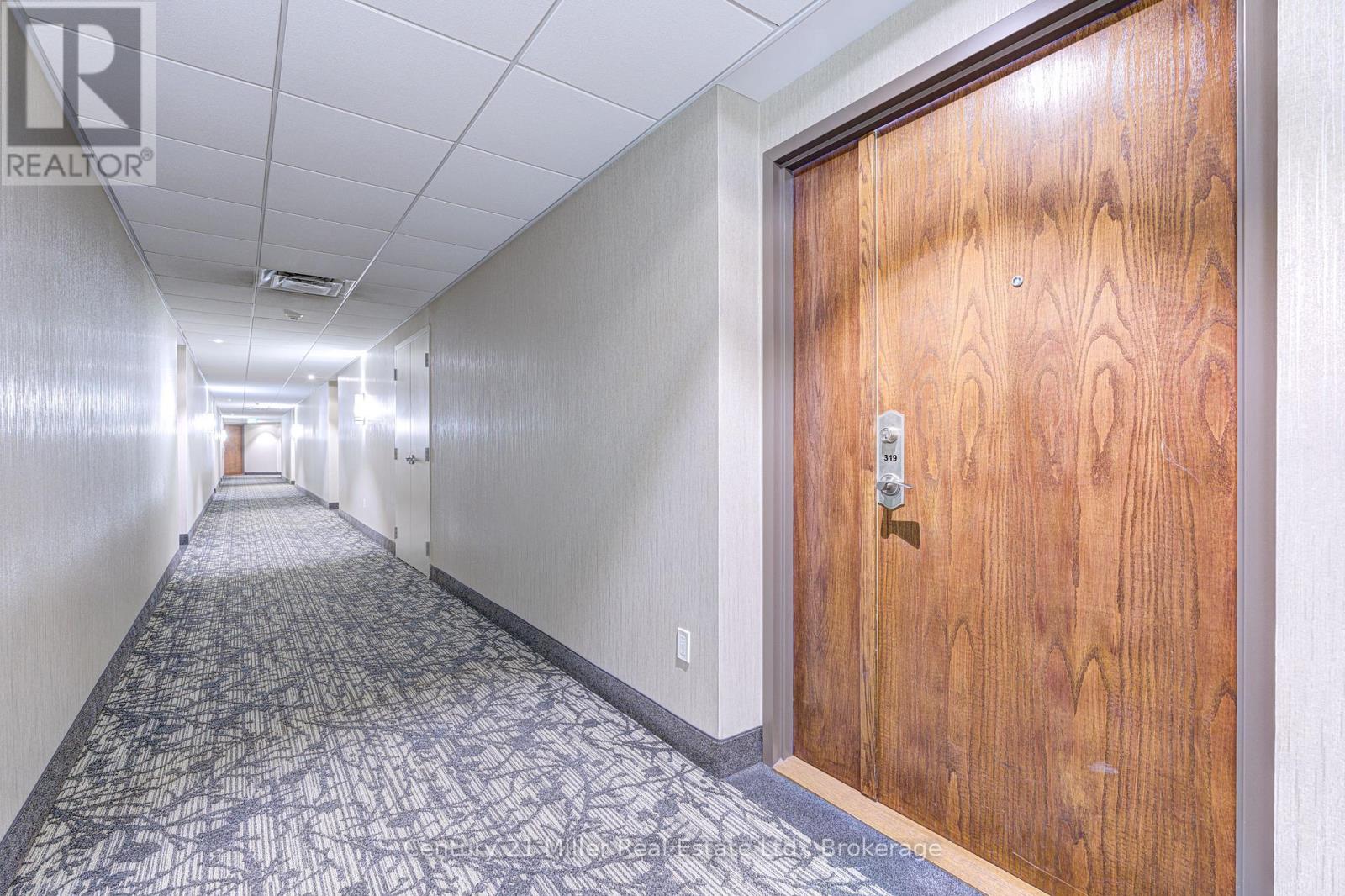 319 - 2511 Lakeshore Road W, Oakville, Ontario  L6L 6L9 - Photo 7 - W12380510