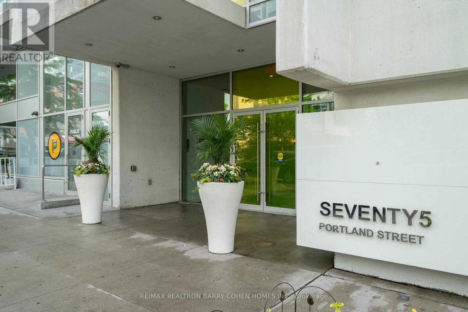 911 - 75 Portland Street, Toronto, Ontario  M5V 2M9 - Photo 1 - C12380167