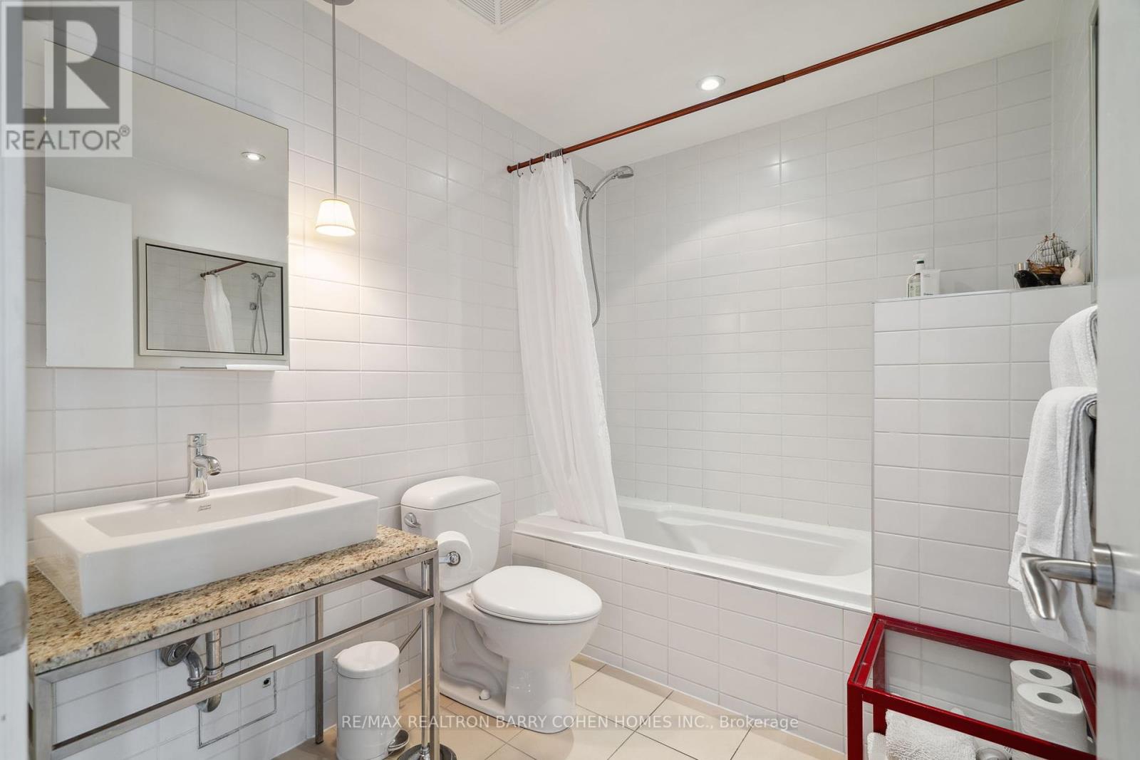 911 - 75 Portland Street, Toronto, Ontario  M5V 2M9 - Photo 11 - C12380167