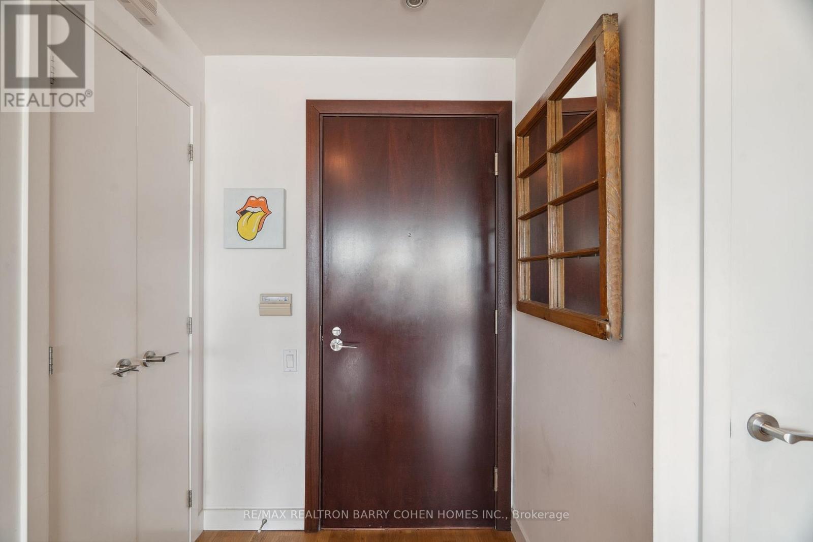 911 - 75 Portland Street, Toronto, Ontario  M5V 2M9 - Photo 2 - C12380167