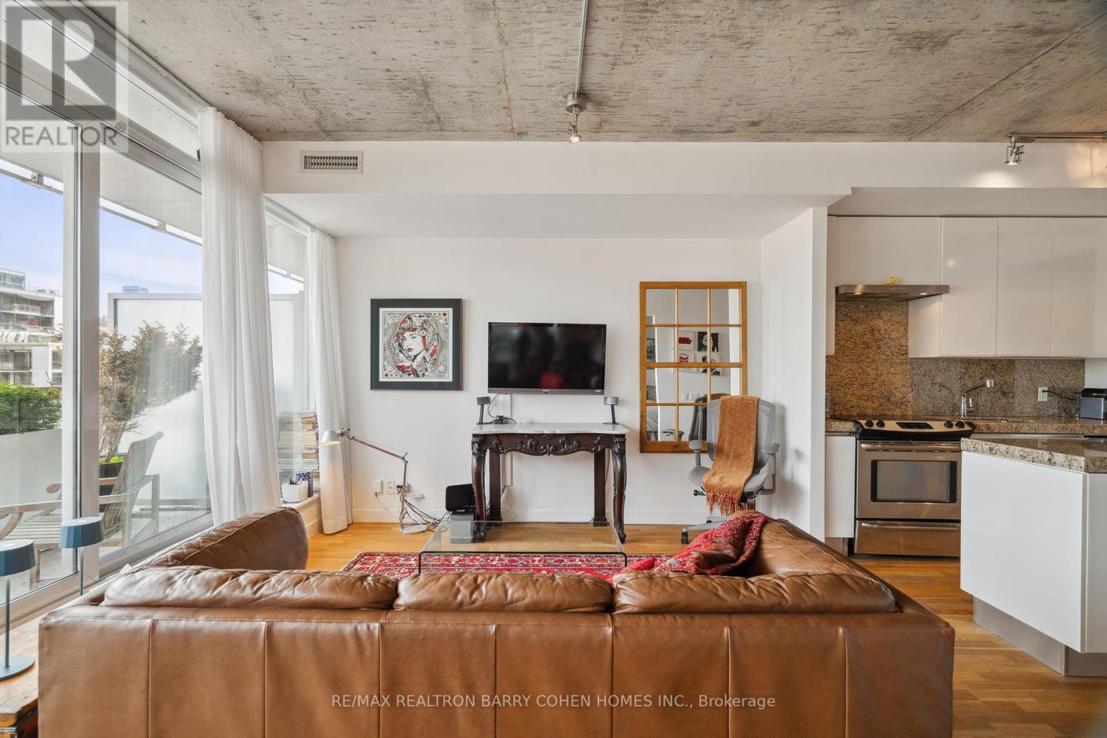 911 - 75 Portland Street, Toronto, Ontario  M5V 2M9 - Photo 8 - C12380167