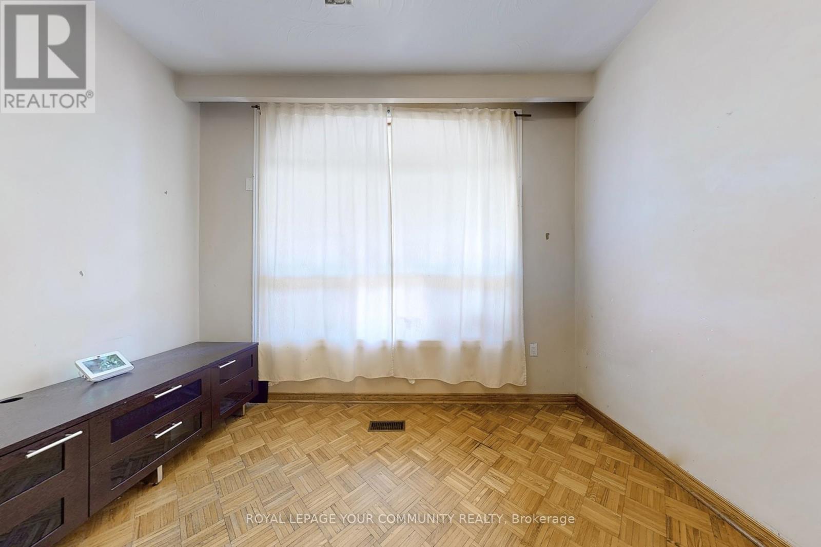 134 Brunswick Avenue, Toronto, Ontario  M5S 2M2 - Photo 2 - C12380234