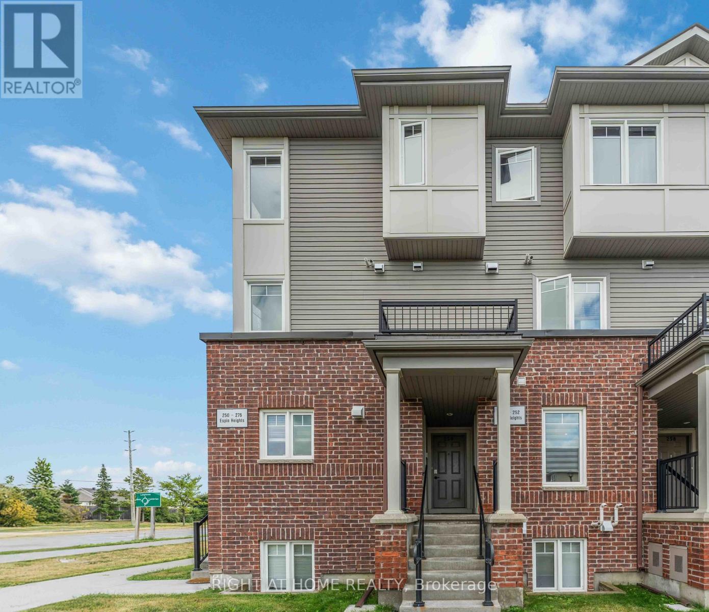 250 ESPIN HEIGHTS, Ottawa, Ontario