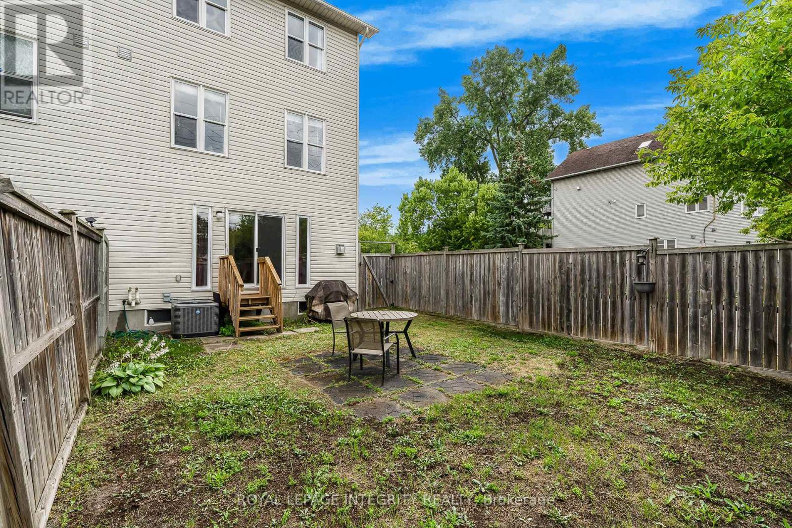 111 Arcola Private, Ottawa, Ontario  K1K 4W9 - Photo 24 - X12380311