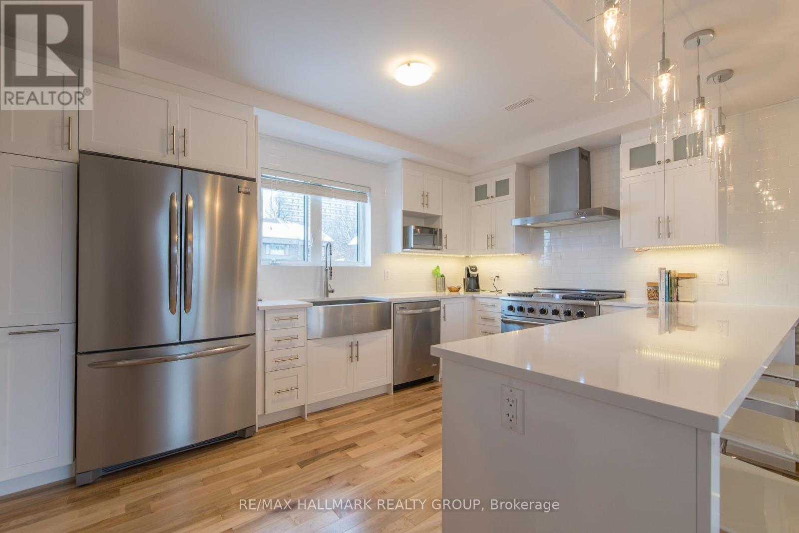 59 Douglas Avenue, Ottawa, Ontario  K1M 1G3 - Photo 2 - X12380351