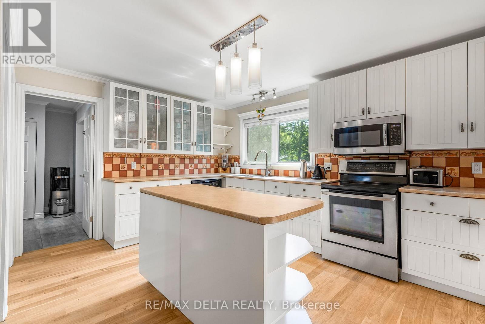 350 16 Route, Alfred And Plantagenet, Ontario  K0B 1L0 - Photo 6 - X12380380