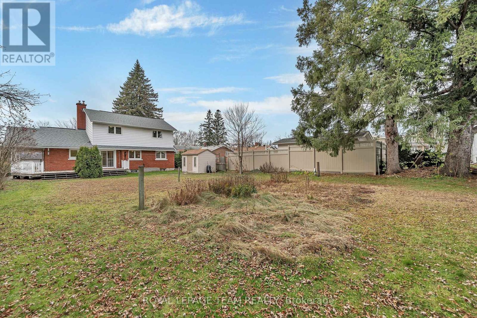 2099 Balharrie Avenue S, Ottawa, Ontario  K1G 1G4 - Photo 23 - X12380496