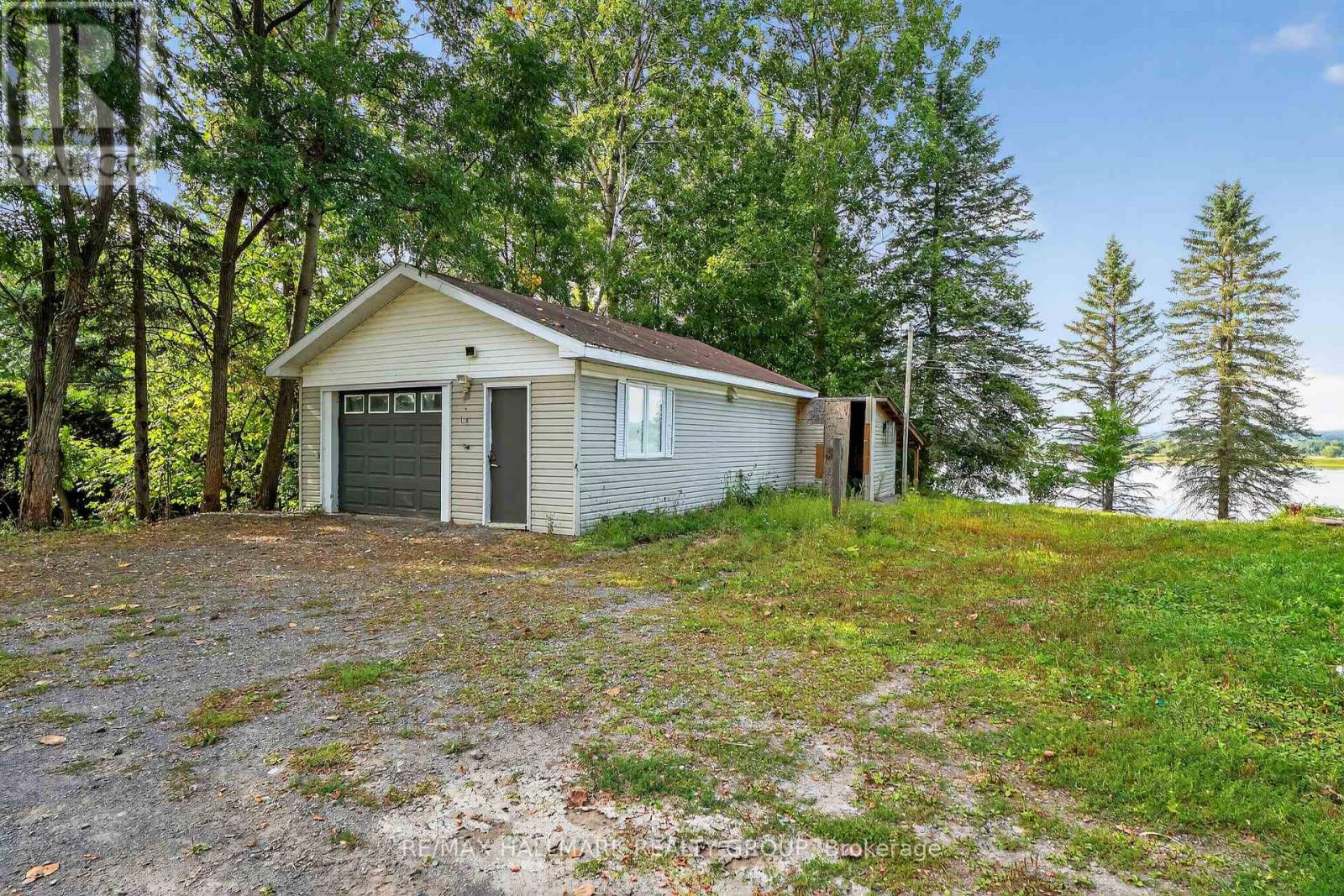 3855 Old Highway 17, Clarence-Rockland, Ontario  K4K 1W2 - Photo 9 - X12380559