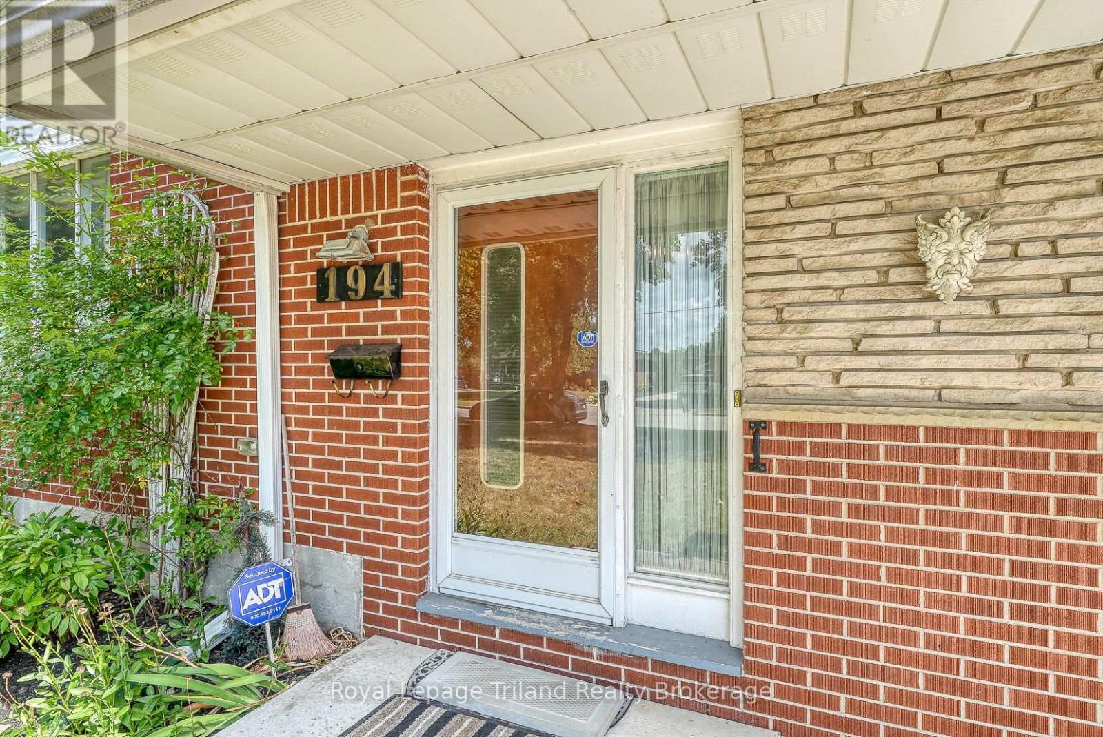194 Orchard Road, Woodstock, Ontario  N4S 7N8 - Photo 12 - X12380318