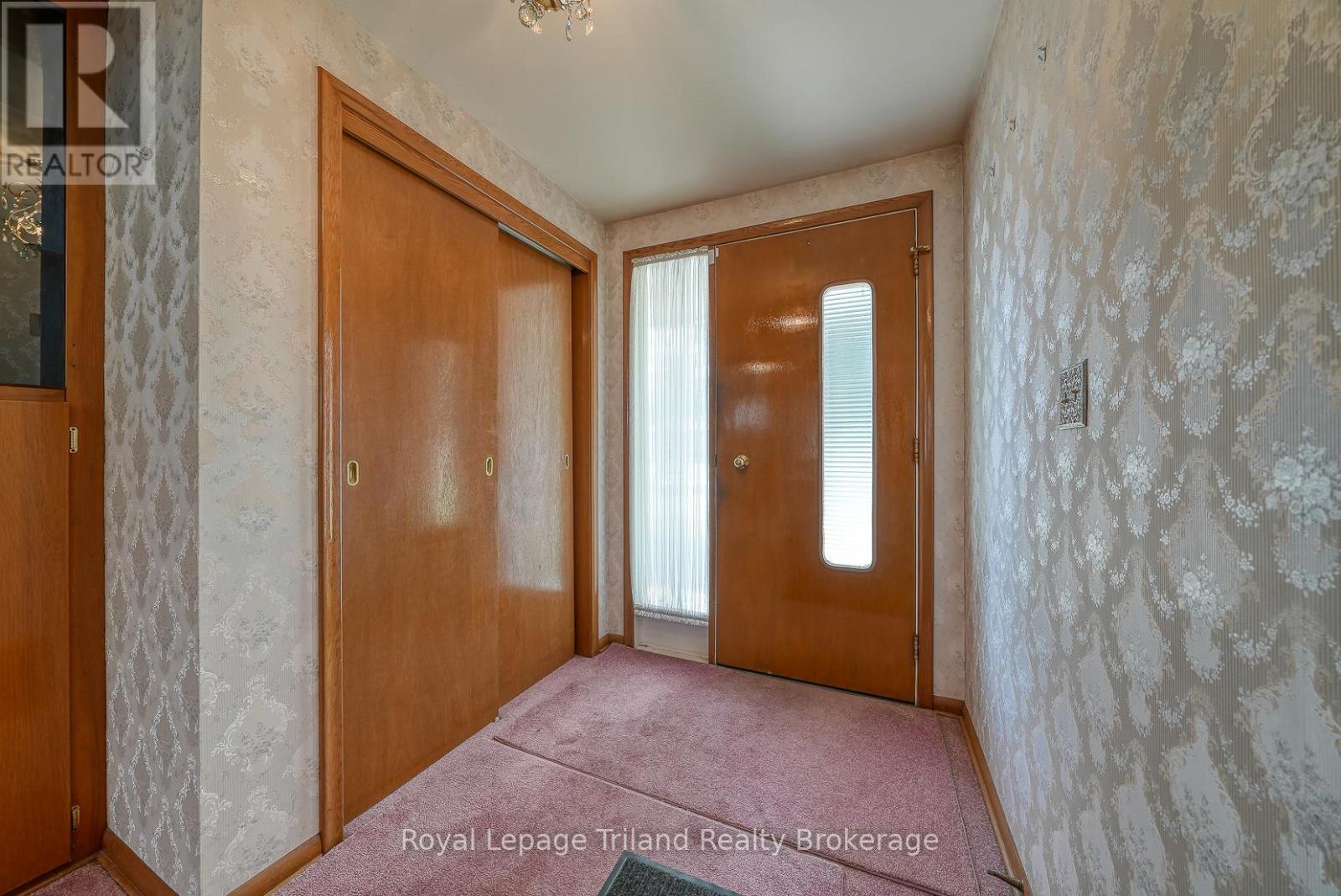 194 Orchard Road, Woodstock, Ontario  N4S 7N8 - Photo 13 - X12380318