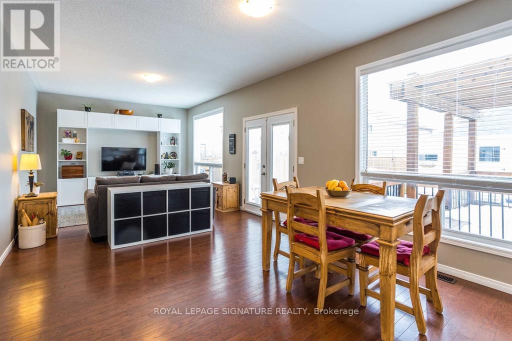 968 Avery Avenue, Peterborough, Ontario  K9J 0G9 - Photo 3 - X12379980