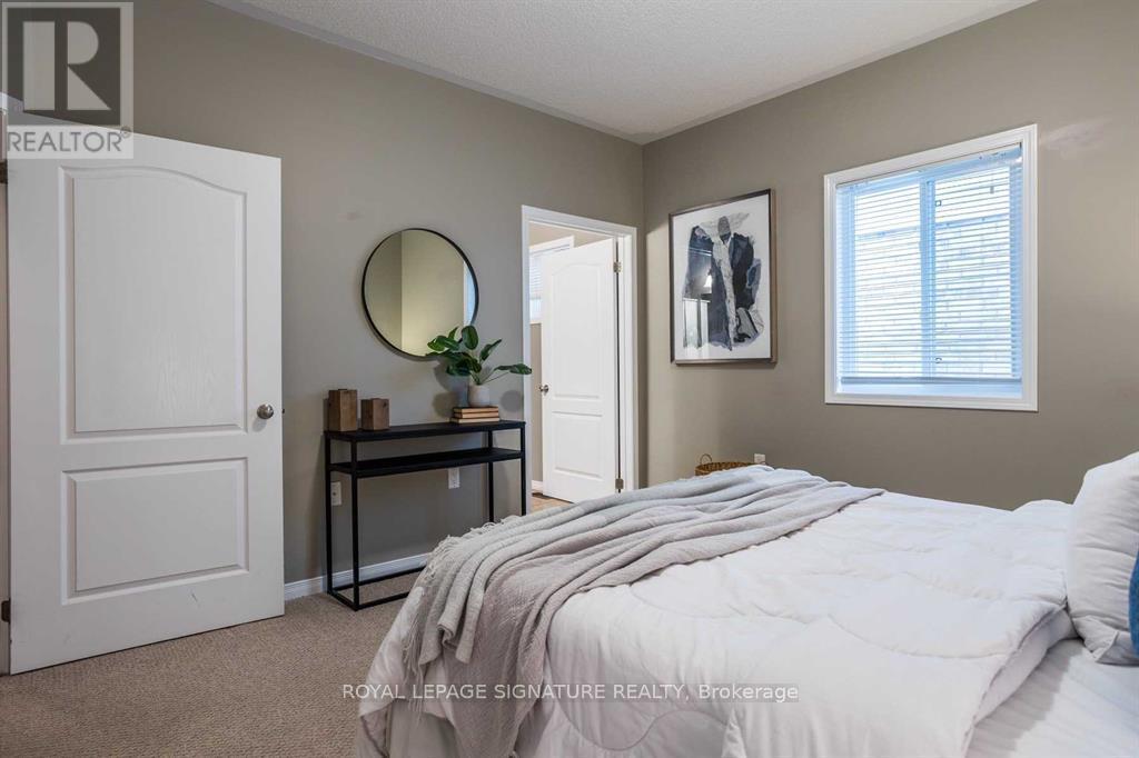 968 Avery Avenue, Peterborough, Ontario  K9J 0G9 - Photo 6 - X12379980