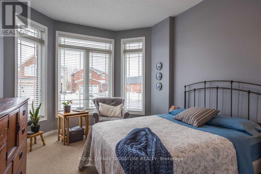 968 Avery Avenue, Peterborough, Ontario  K9J 0G9 - Photo 7 - X12379980