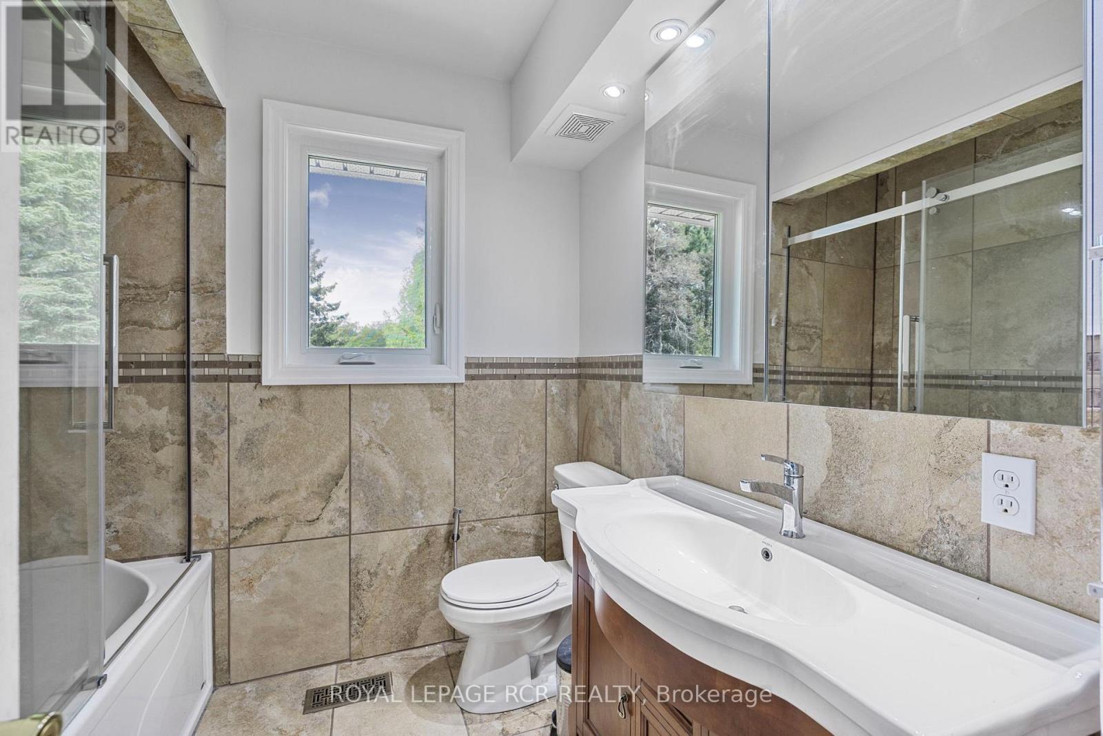487072 30th Side Road, Mono, Ontario  L9V 1G8 - Photo 24 - X12380035