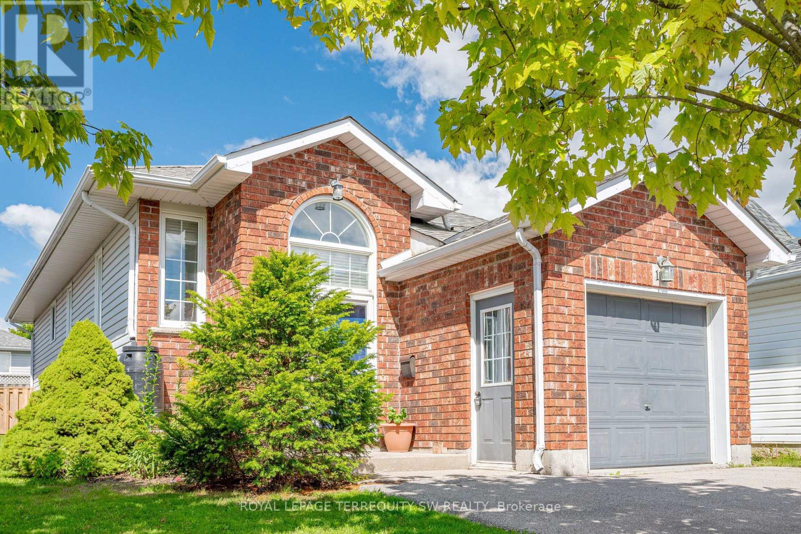 19 LAURENT BOULEVARD, Kawartha Lakes, Ontario