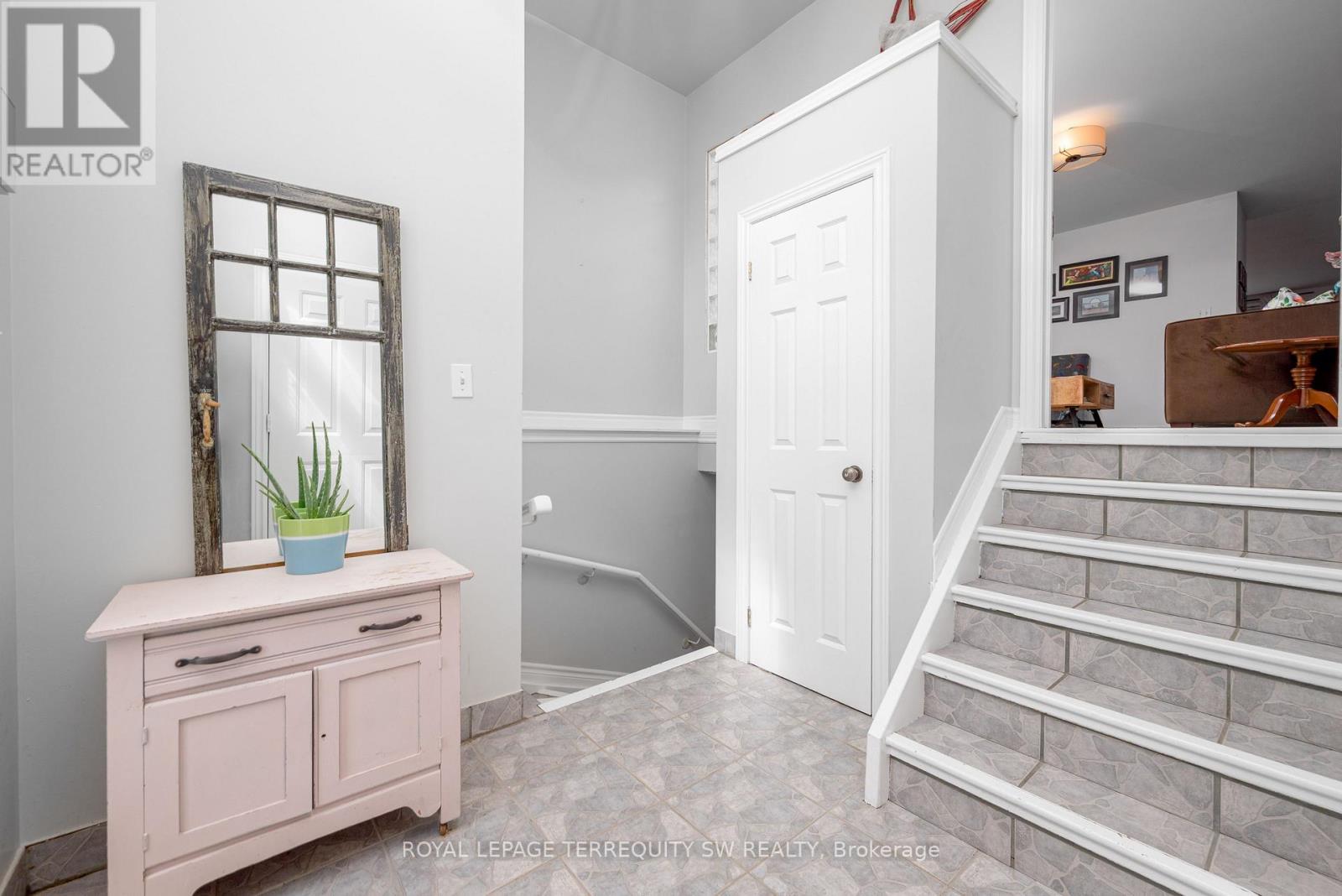19 Laurent Boulevard, Kawartha Lakes, Ontario  K9V 6G3 - Photo 17 - X12380063