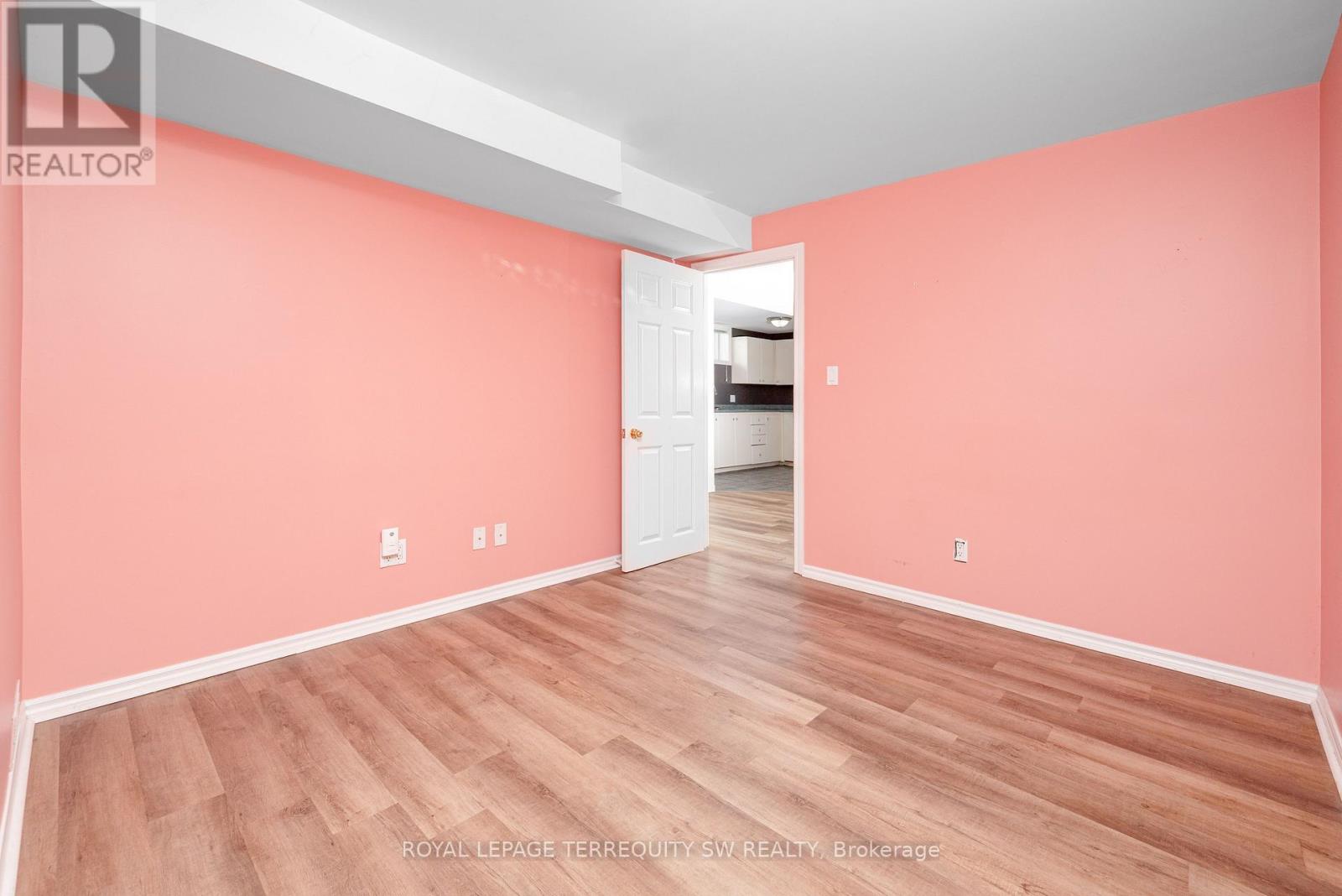 19 Laurent Boulevard, Kawartha Lakes, Ontario  K9V 6G3 - Photo 27 - X12380063