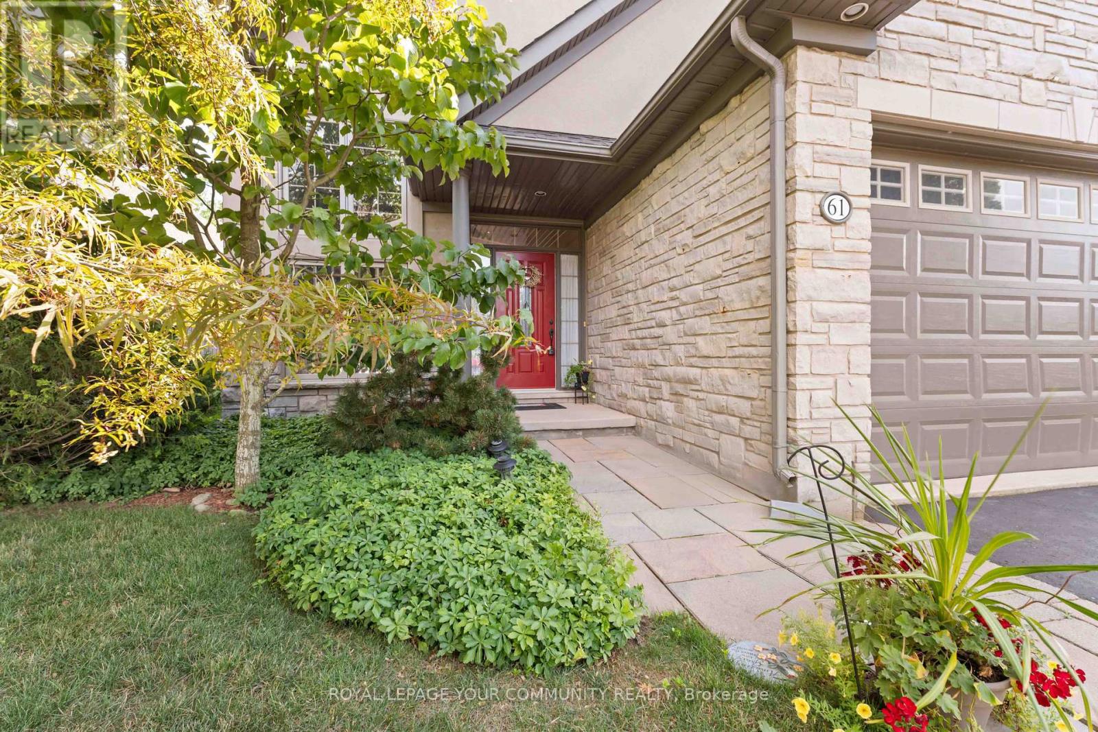 61 Frontier Drive, Niagara-On-The-Lake (Virgil), Ontario  L0S 1J0 - Photo 2 - X12380126