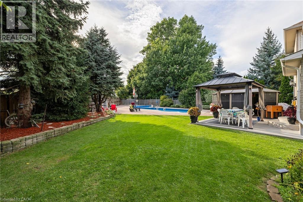 3 Nature Court, Hamilton, Ontario  L9C 7T5 - Photo 8 - 40764781
