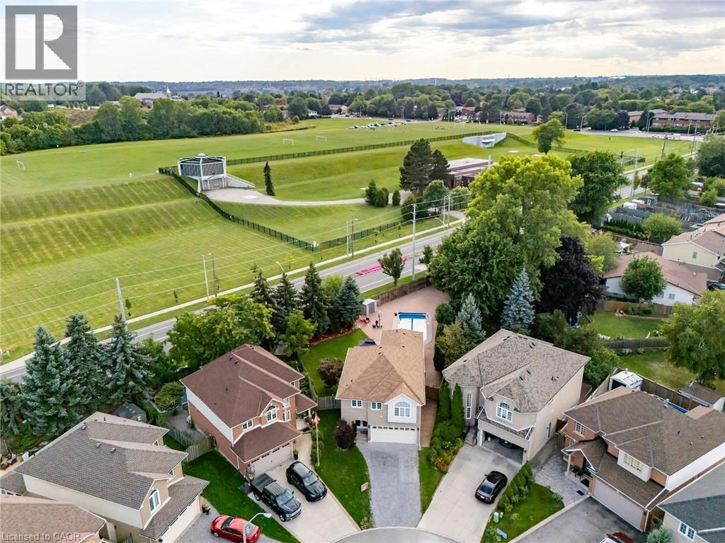 3 Nature Court, Hamilton, Ontario  L9C 7T5 - Photo 4 - 40764781