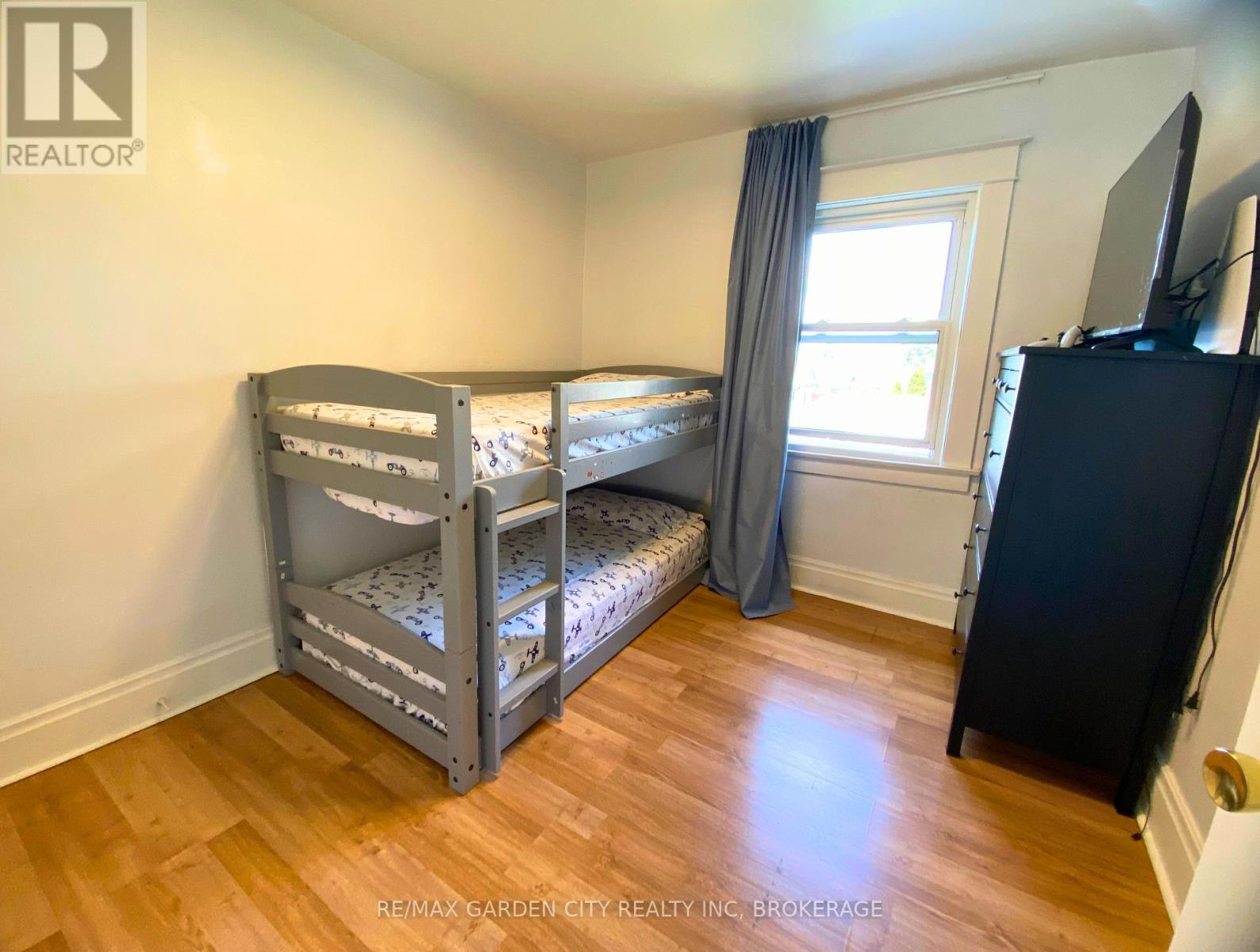 243 Geneva Street, St. Catharines, Ontario  L2R 4R2 - Photo 18 - X12380493