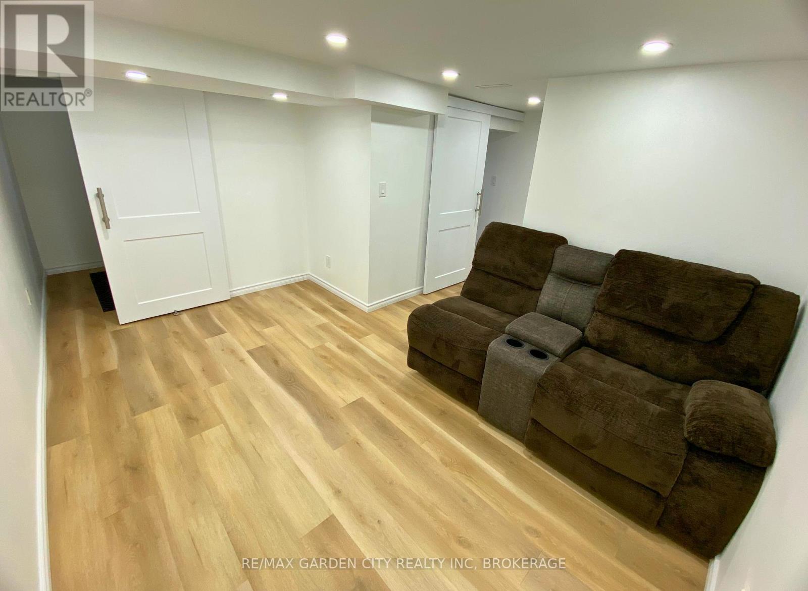 243 Geneva Street, St. Catharines, Ontario  L2R 4R2 - Photo 20 - X12380493