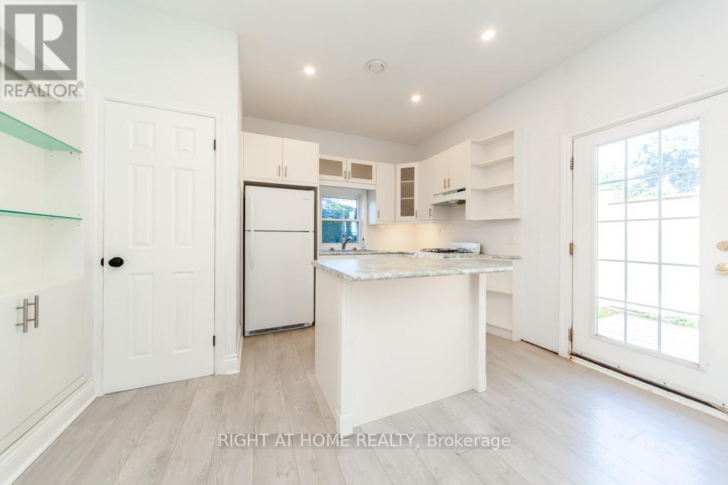 Carriage House - 2 Peter Street, Markham, Ontario  L3P 2A4 - Photo 9 - N12380148