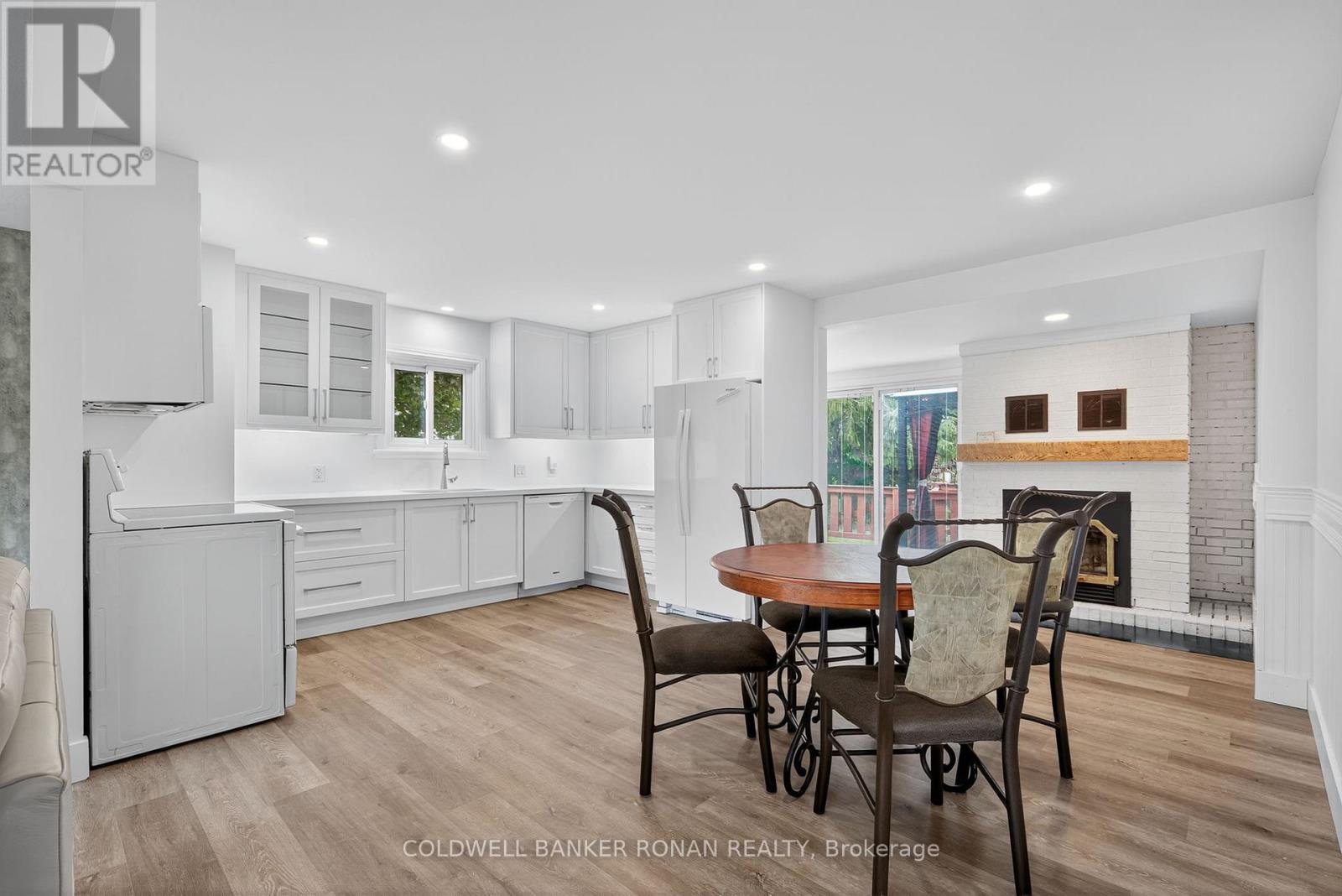 2 Lionel Stone Avenue E, New Tecumseth (Tottenham), Ontario  L0G 1W0 - Photo 10 - N12380241