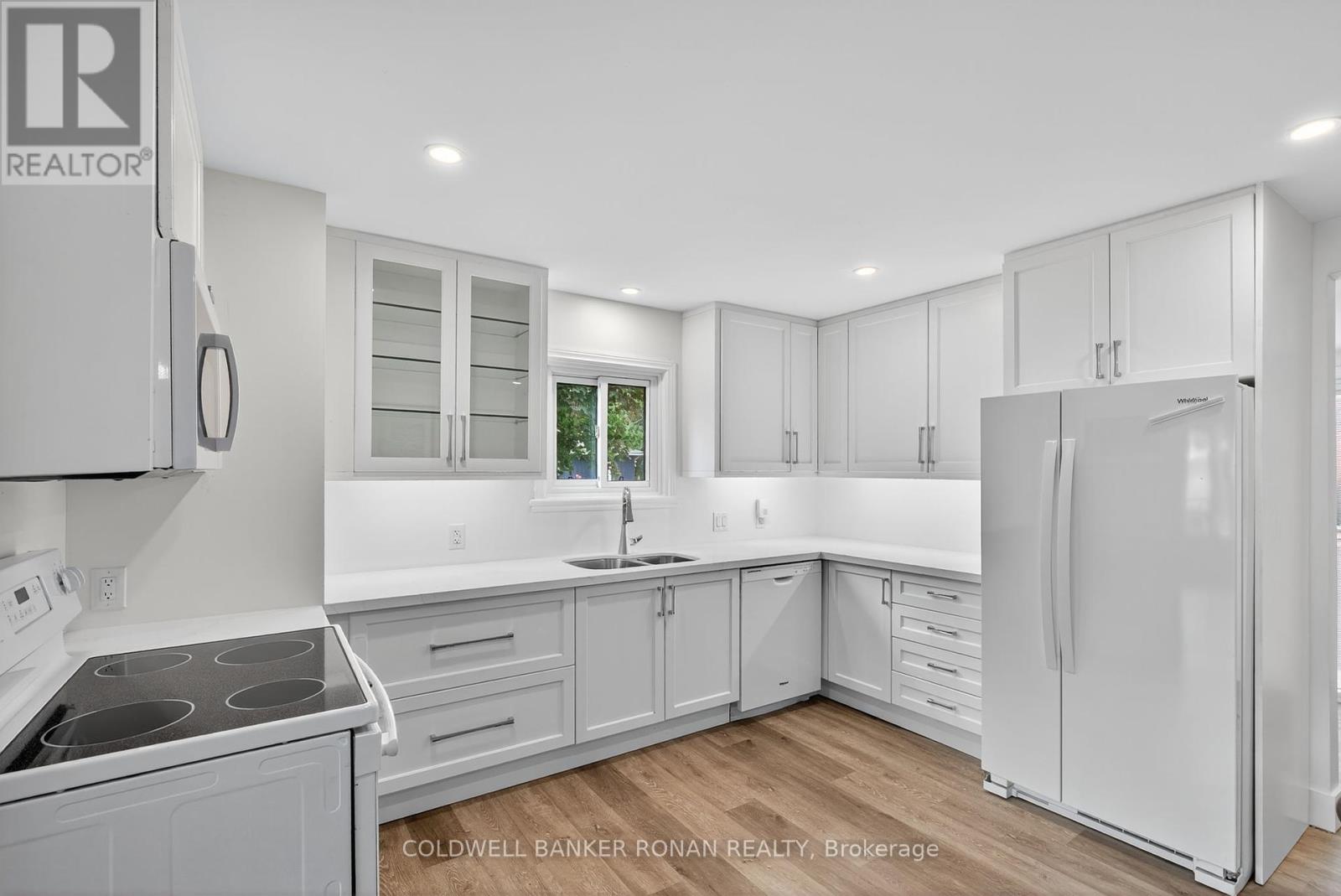 2 Lionel Stone Avenue E, New Tecumseth (Tottenham), Ontario  L0G 1W0 - Photo 12 - N12380241