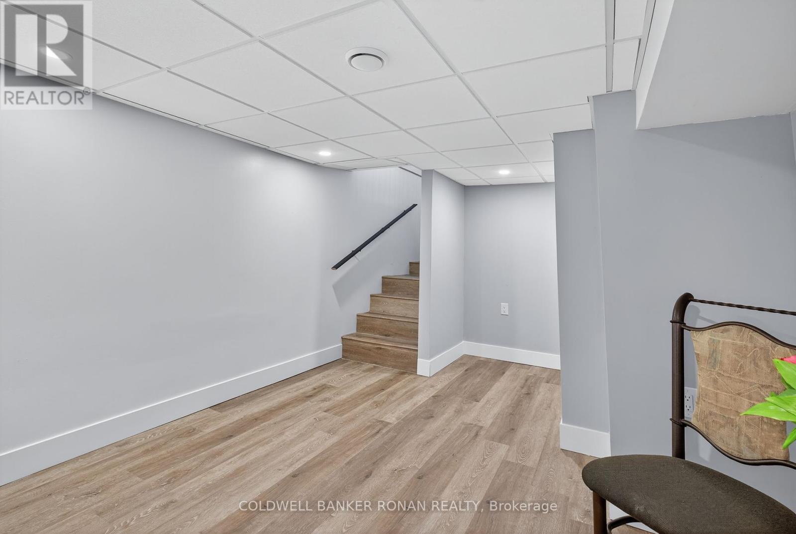 2 Lionel Stone Avenue E, New Tecumseth (Tottenham), Ontario  L0G 1W0 - Photo 24 - N12380241