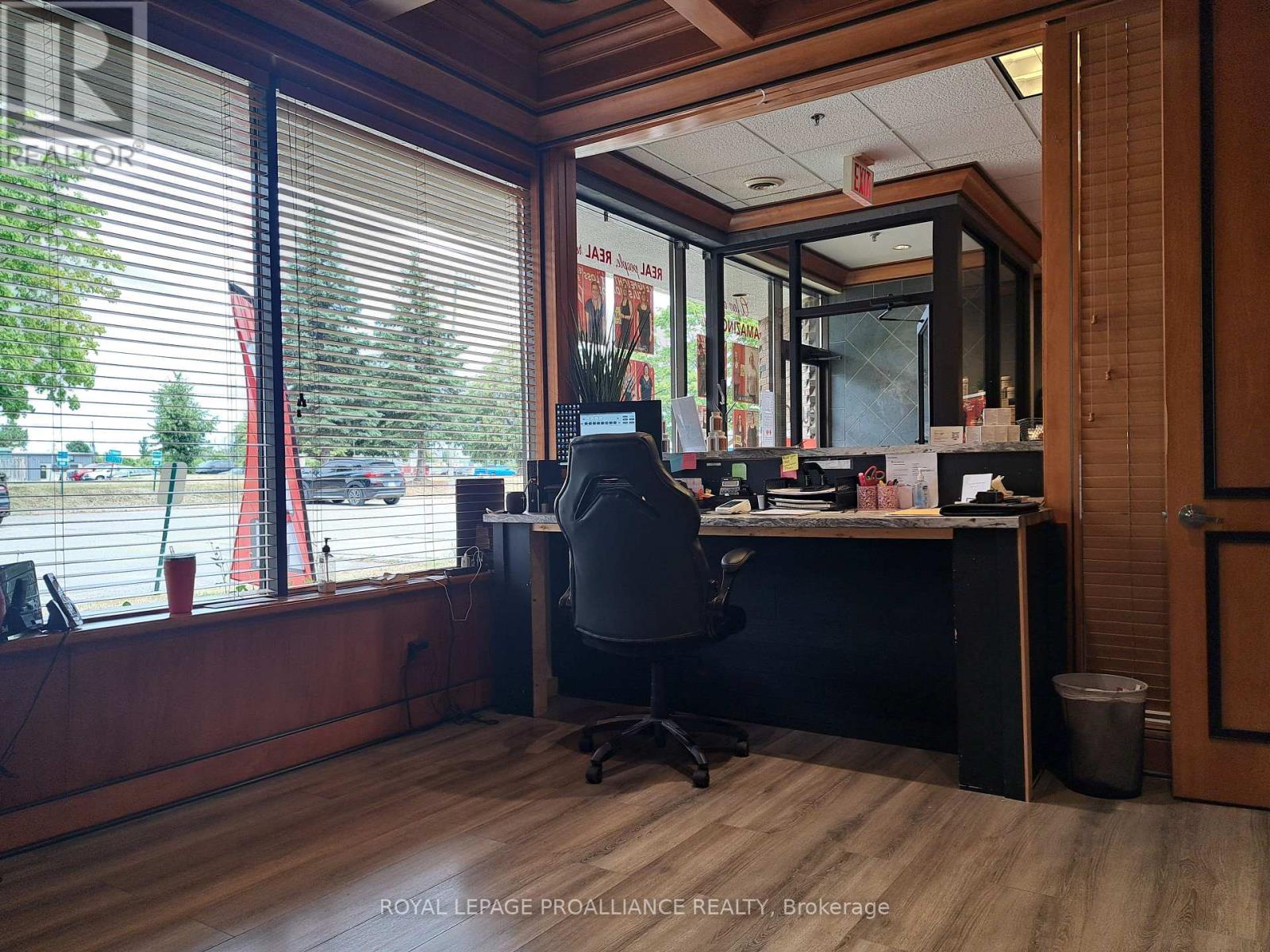 5 - 555 California Avenue, Brockville, Ontario  K6V 7N6 - Photo 6 - X12380325