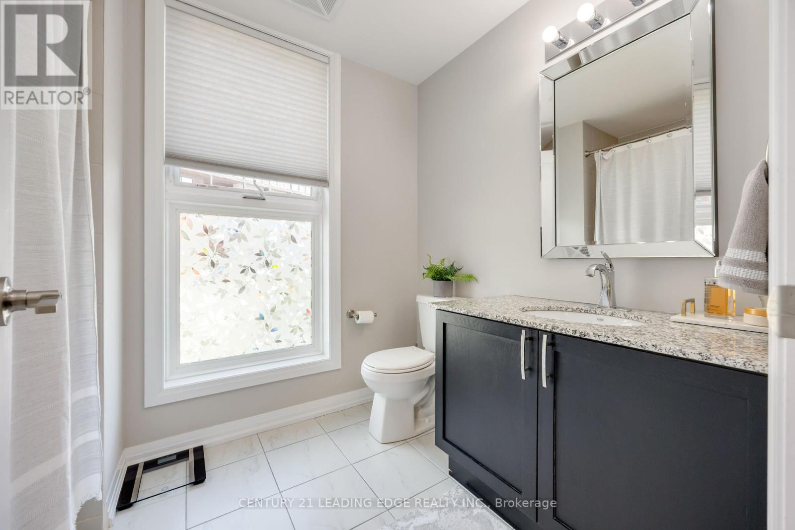 209 - 300 Essa Rd, Barrie (0 West), Ontario  L9J 0B9 - Photo 32 - S12380239
